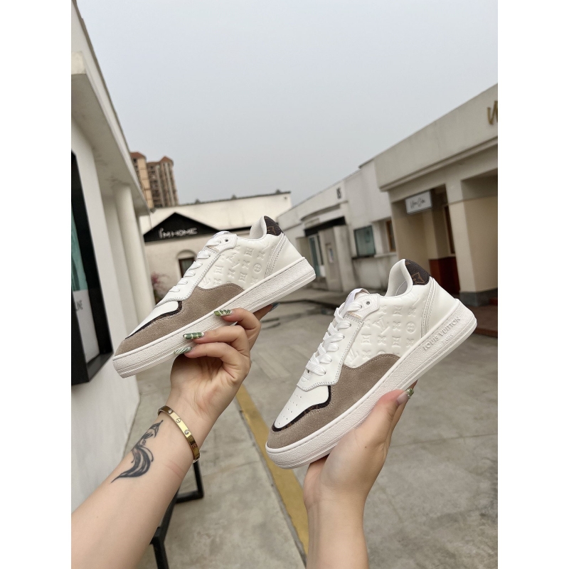 l**is V*t*n sneakers